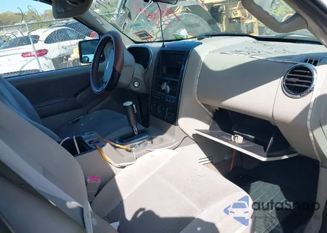 2006 Ford Explorer Xlt from USA, damaged, VIN 1FMEU73E66UB39704